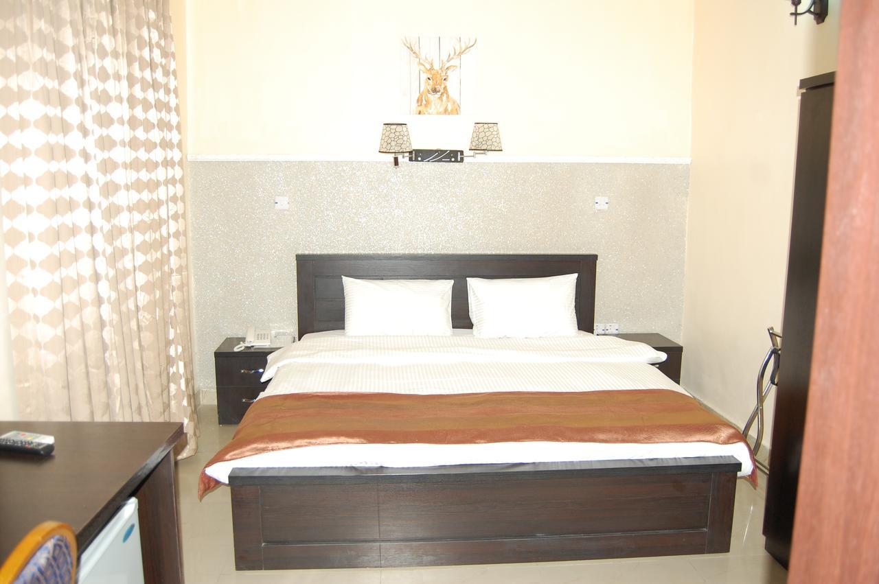 אקורה Grand Capital Hotel מראה חיצוני תמונה