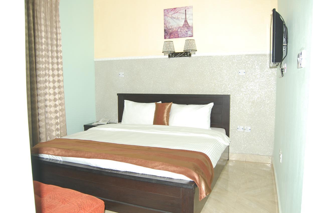 אקורה Grand Capital Hotel מראה חיצוני תמונה