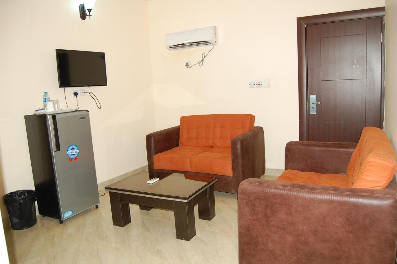 אקורה Grand Capital Hotel מראה חיצוני תמונה