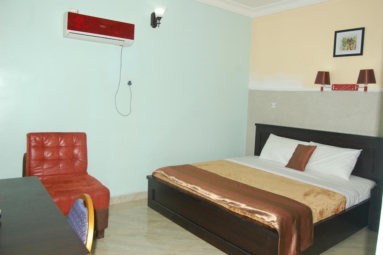 אקורה Grand Capital Hotel מראה חיצוני תמונה