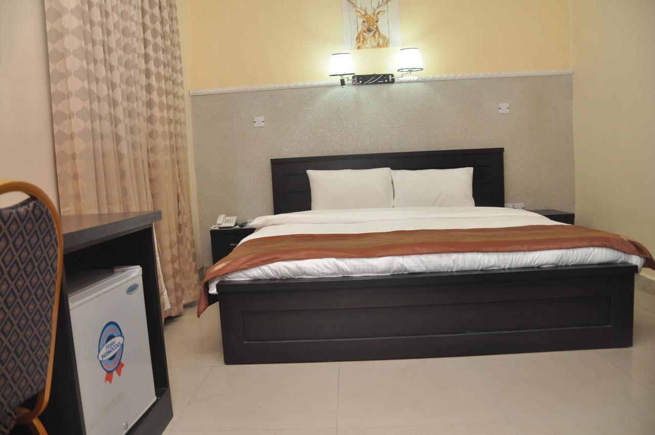אקורה Grand Capital Hotel מראה חיצוני תמונה