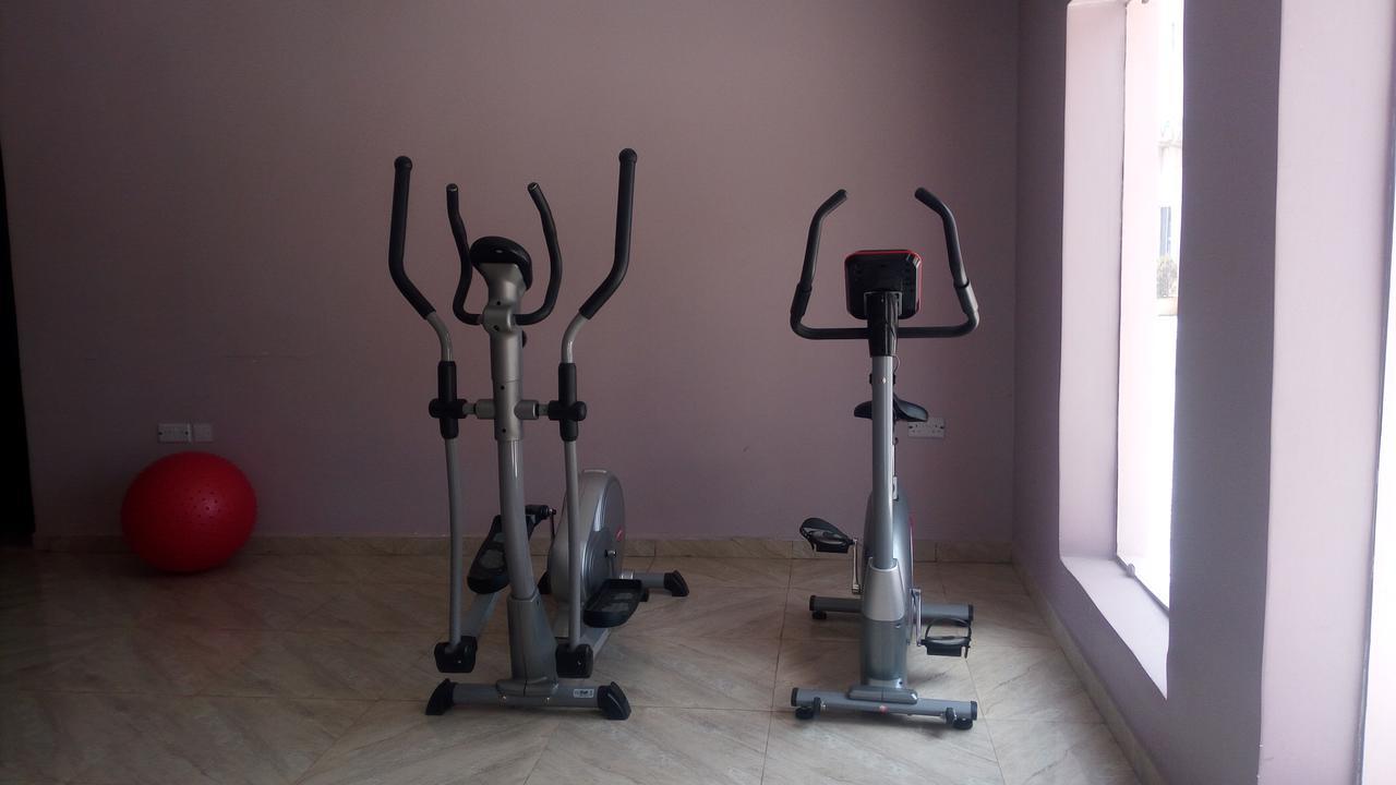 אקורה Grand Capital Hotel מראה חיצוני תמונה