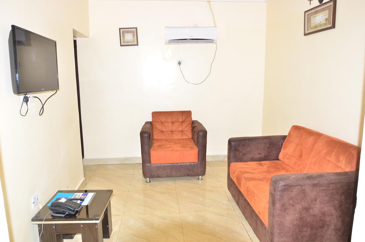 אקורה Grand Capital Hotel מראה חיצוני תמונה