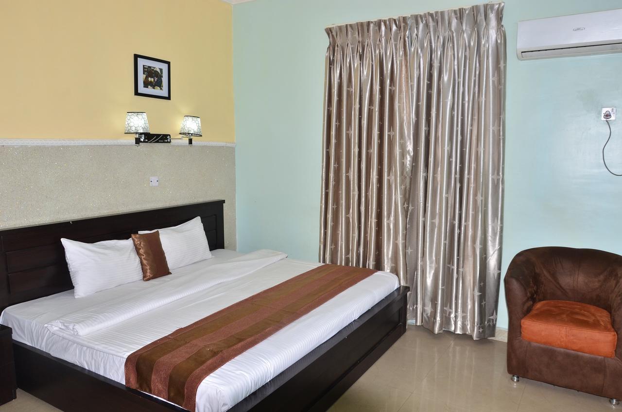 אקורה Grand Capital Hotel מראה חיצוני תמונה