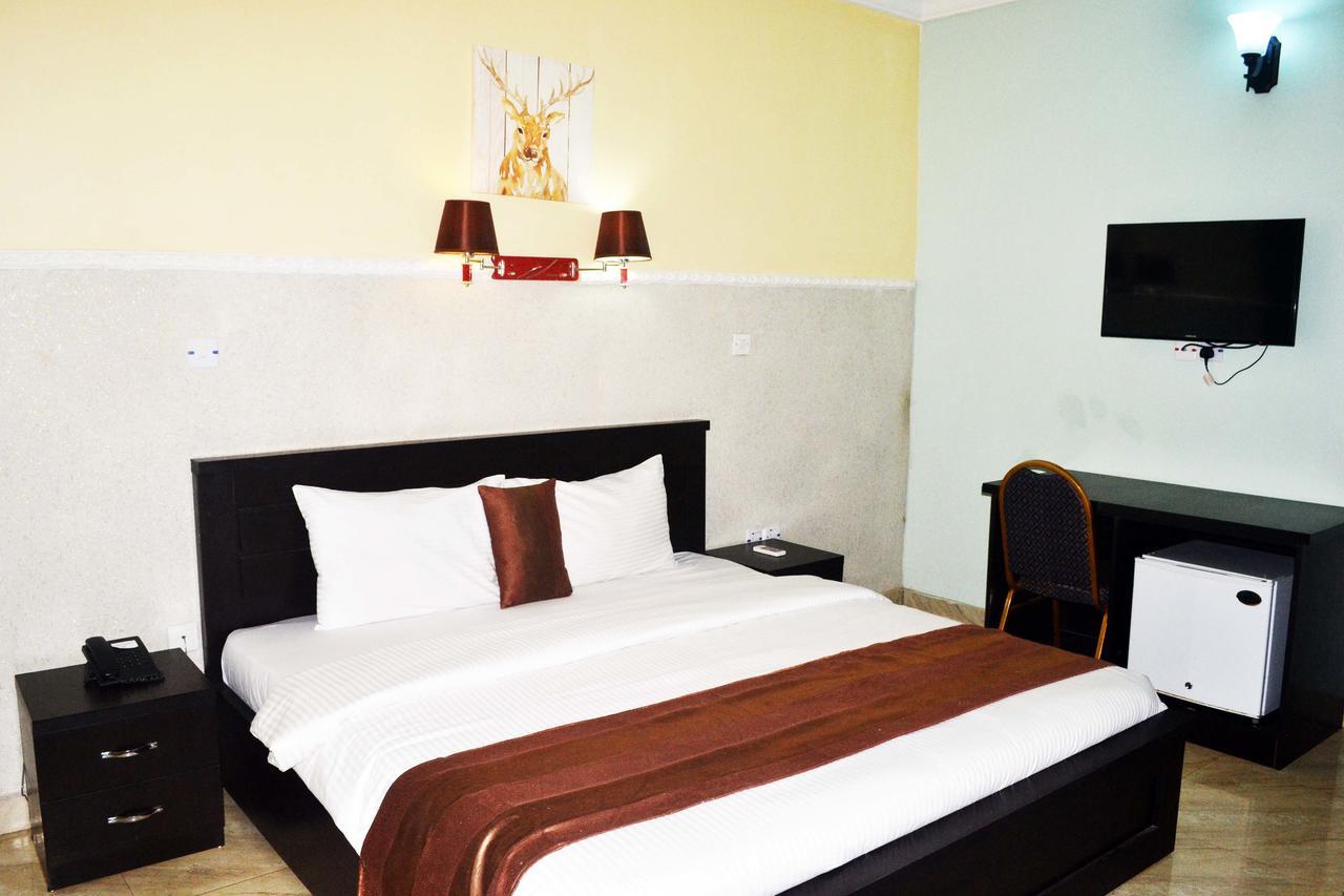 אקורה Grand Capital Hotel מראה חיצוני תמונה